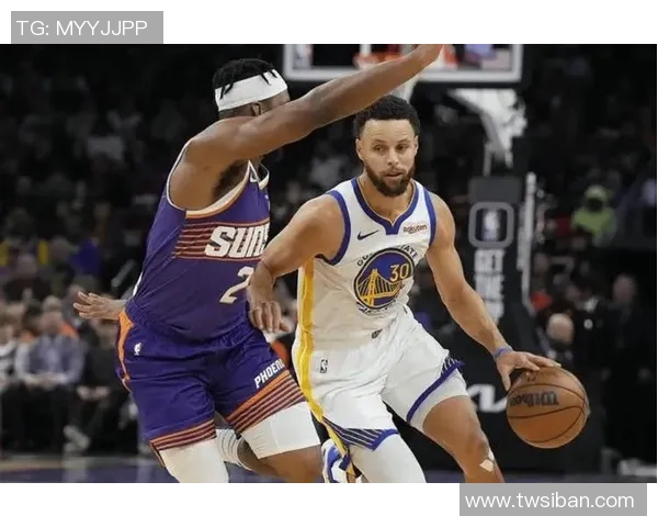 篮网与快船下半场激战回顾球员表现与战术分析全景呈现