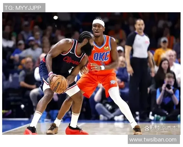 雷霆与快船激战第二场争夺季后赛关键胜利的精彩对决